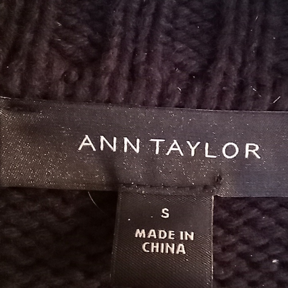 NEW ANN TAYLOR Winter Fall Office Career Minimalist Goth Size S Black Color B42 - Picture 9 of 12